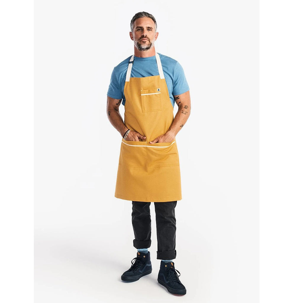What’s Cookin’ Good Lookin’? Here Are the Best Men’s Aprons for Cooking Up a Feast