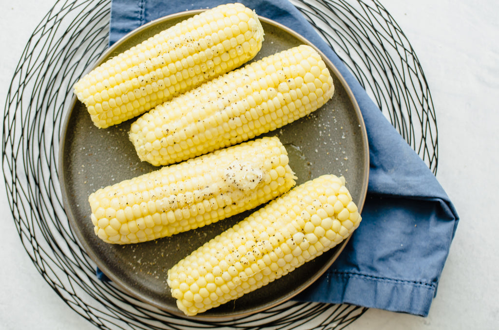 Thank you to my mother-in-law for this quick trick on how to cook corn on the cob in the microwave! Did you know that cooking corn on the cob doesn’t require dirtying up a pot, heating up the kitchen, or waiting for a gallon of water to boil? I sure...