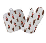 Style In Print Coke Pattern Kitchen Bar Oven Mitt & Pot Holder Set